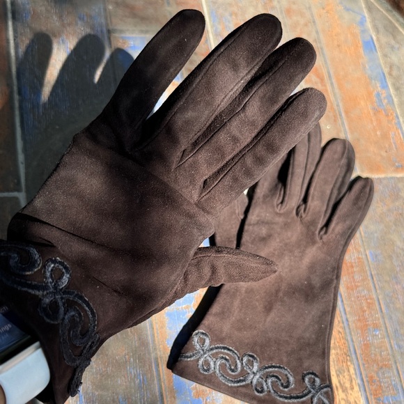 Neiman Marcus Dark Brown Suede Gloves with Embroidery - Picture 1 of 7